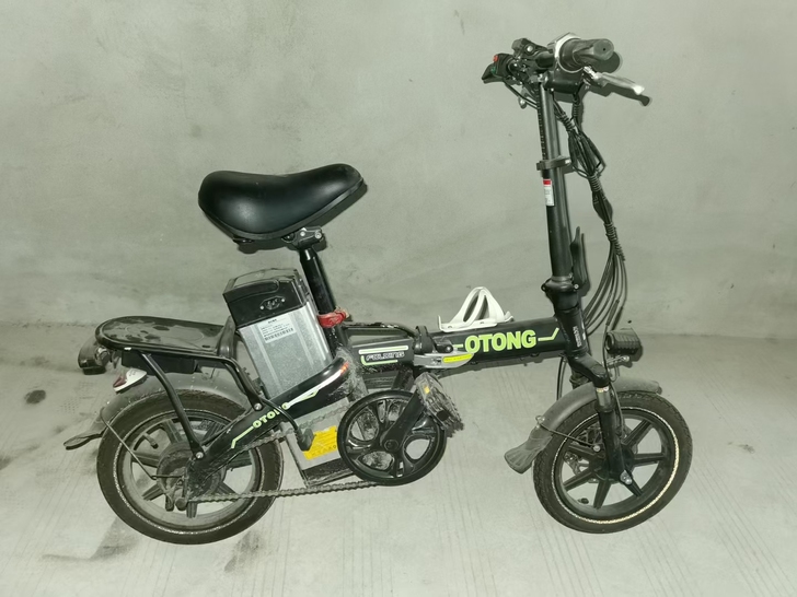 个人一手锂电池电动助力车，续航里程80公里...