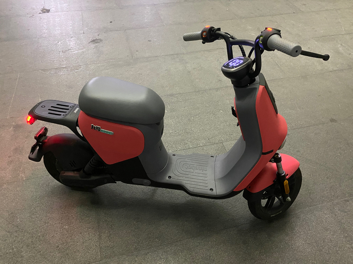 九号B30c智能电动车