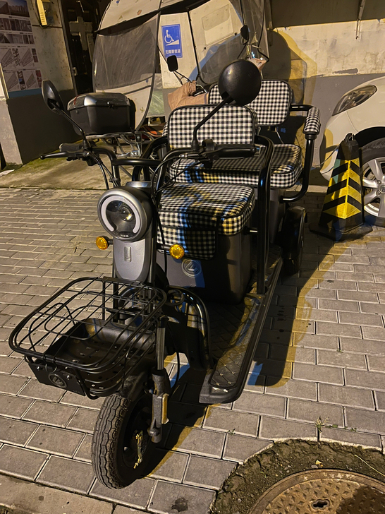 今年6月份购入 才骑几次 很新 摇到车牌了...