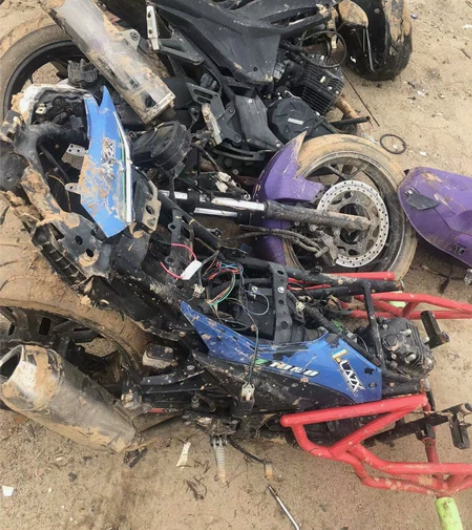 枭风九号拆车件，地平线r2小忍者各种摩托车...