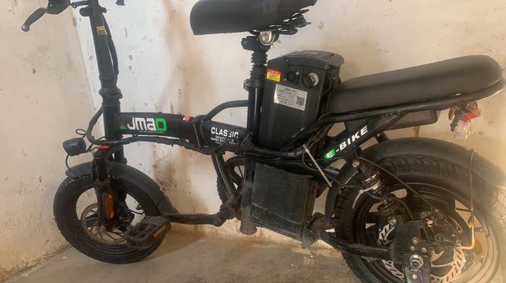 电动代驾车。