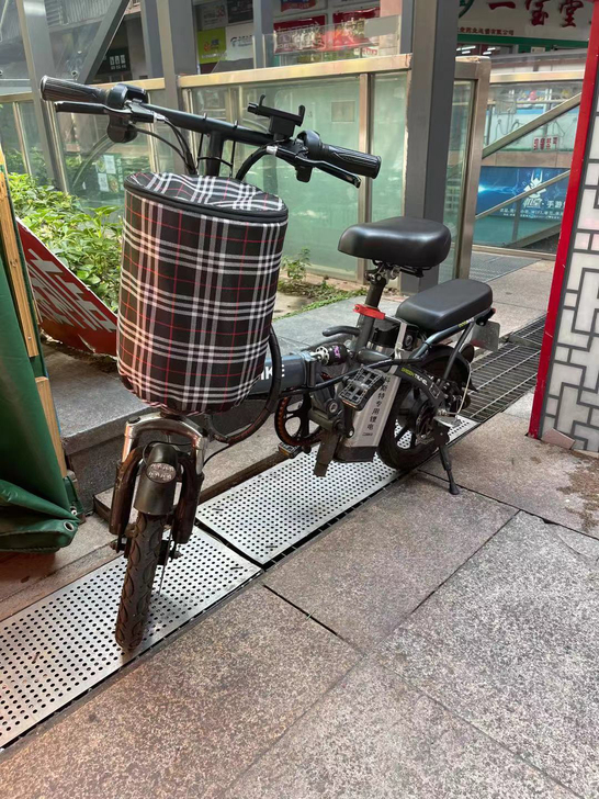 科斯特折叠电动车 锂电池车 有兴趣私聊我吧...