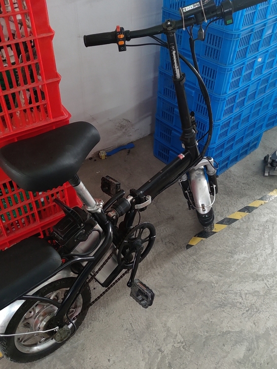 折叠电动车，电池14a，是亿通锂电。现在能...