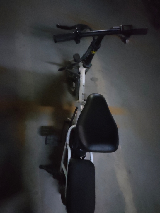 迷你小电动，特价出售使用时间，新旧如图，可...