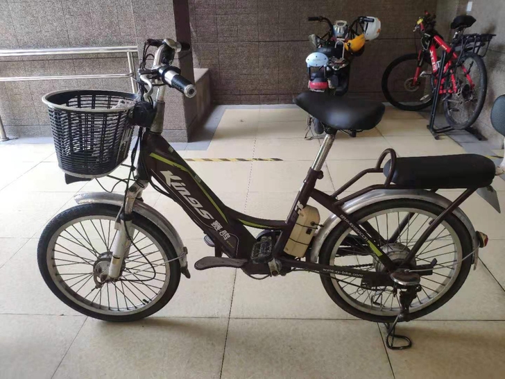 赛鸽二手电动车,新换电池才四个多月,不常骑...