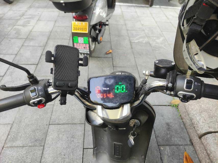 台铃电动车，旗舰店买的，买来半年不到，原价...