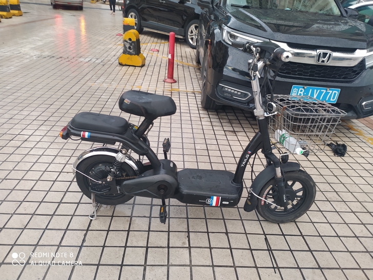 出手台铃电动车一台,性能强,可续航40公里...