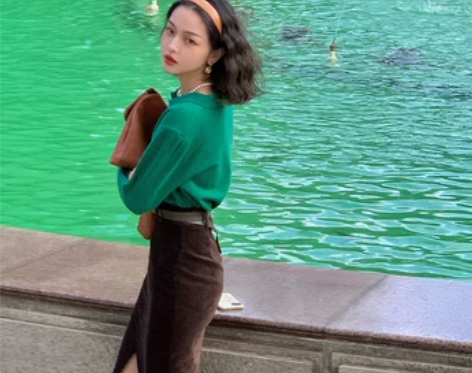 酒午港风复古秋冬新款灯芯绒开叉半身裙 高腰...