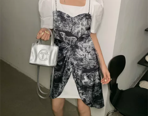 2022年夏季新款假两件港风印花显瘦拼接撞...