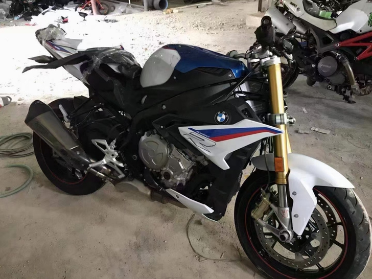 宝马 S1000R 整车拆配件 要什么拆什么