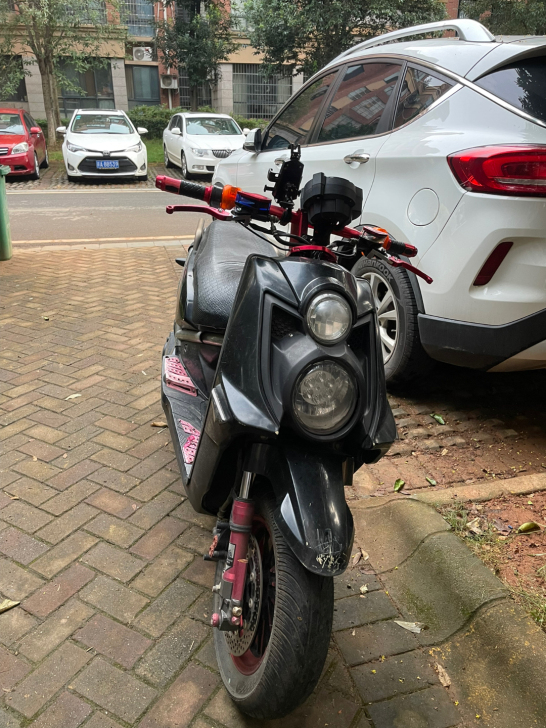 20年的车子 新电瓶新套件 还有很多刹车把...