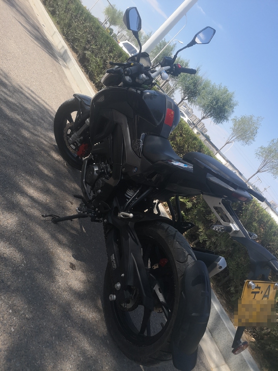 贝纳利小迅龙150s，水冷发动机，国四，车...