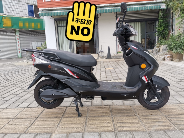 低价处理几乎全新电摩，车子用了一个月不到，...