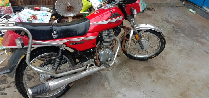 宗申125摩托车，全车原版原漆，机器声音锐...