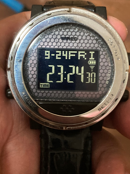 精工 Wired 系列太阳能电波表 AGW...