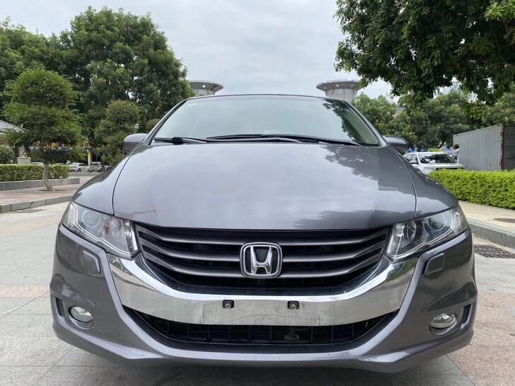 又到台极品靓货，10年黑内饰公爵2.5L ...