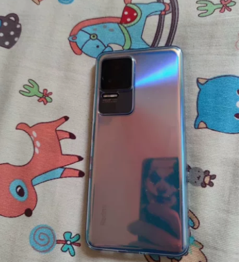 红米k50 8+256幻镜色 平时都小心使...