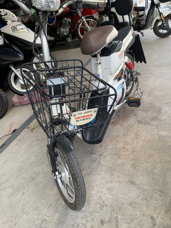 二手新大洲本田电动自行车，不用上牌，不用驾...
