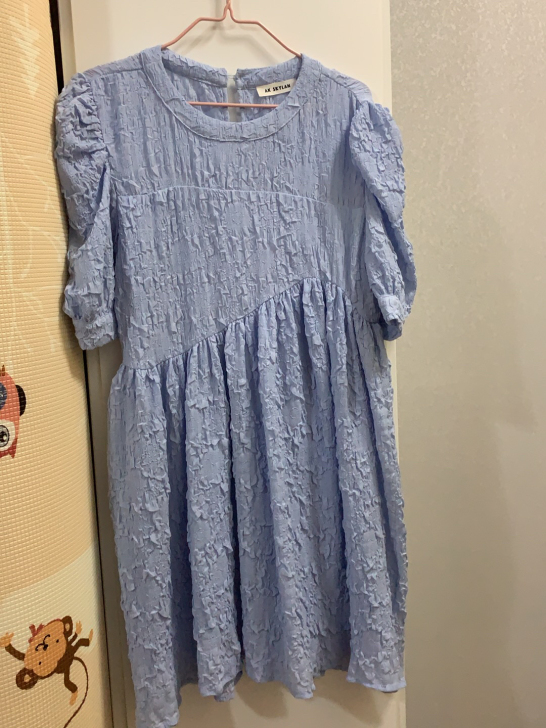 设计师款不规则连衣裙，天蓝色，全新未穿，此...