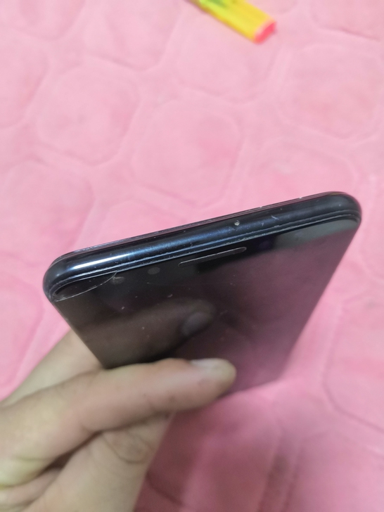 华为nova2s  6+64 尸体 现在不...