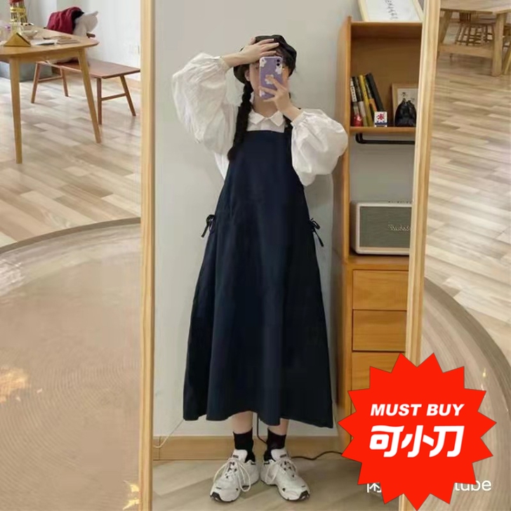 背带裙很好看!!!现实很好看!但是有点大了...