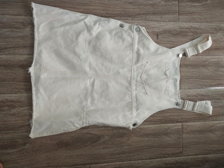 白色牛仔背带裙，包邮不支持退货