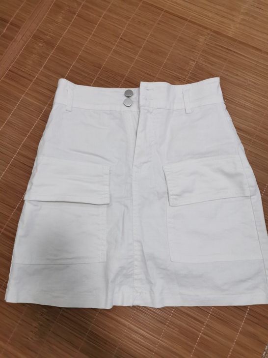 白色半身裙A字裙