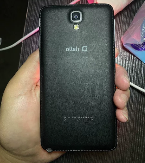 出一台三星手机，具体型号看图，成色自定义八...