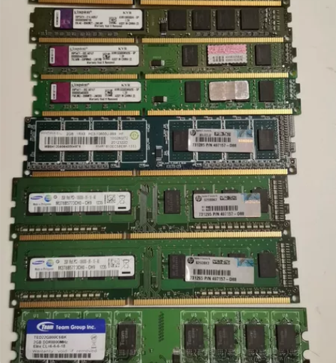 内存条,2G的7个、4G1个,能不能用自己...