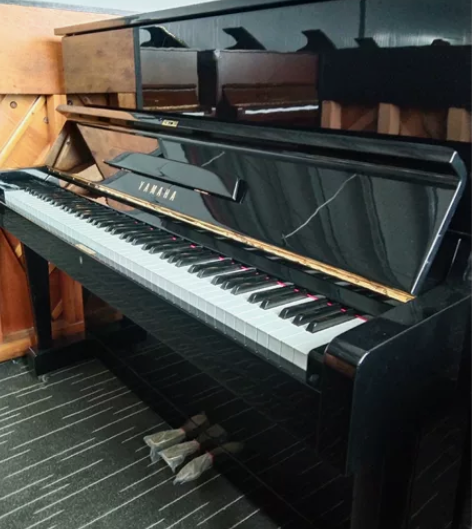纯进口雅马哈钢琴U1    成色状态好，价...