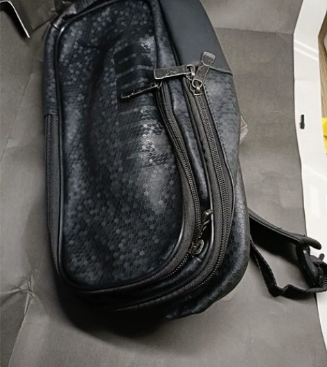 男士运动胸包 品牌不谈，质量非常好，全新未...