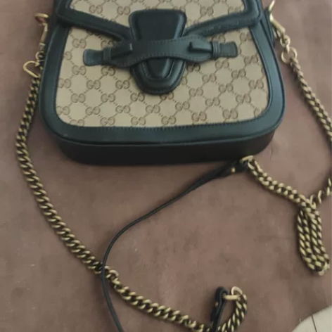 女士挎包几乎没有用过品相完好喜欢带走看好再...