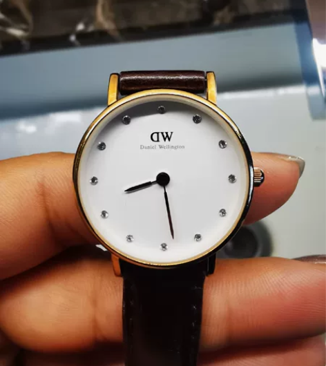 DW手表 之前在德基柜台买的，现在好像没有...