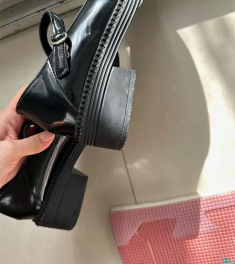 爱棉麻2021春新款单鞋女粗跟复古真皮淑女...