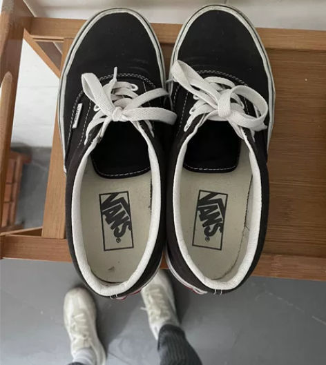 vans 36.5纯黑经典款 感兴趣的话点...
