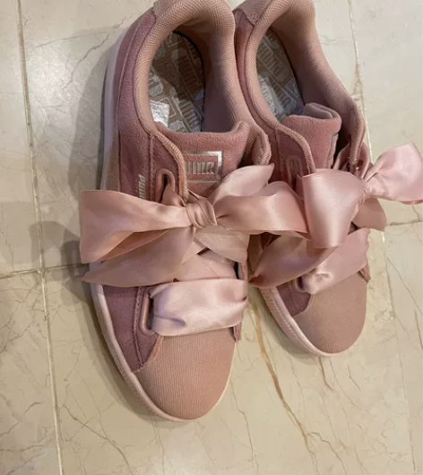 puma彪马粉色蝴蝶结运动鞋 39码，穿过...