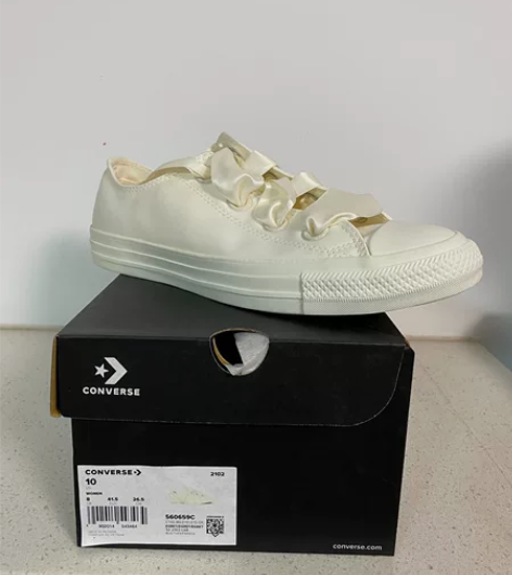 匡威 缎面女鞋 560659C 尺码：41...