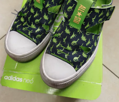 98成新，匡威凉鞋，20CM，包邮低价出。...