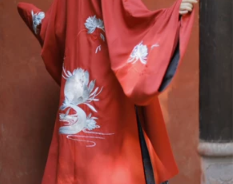 【2019淘宝造物节限定】兰若庭 汉服 乘黄 明… 全新,仅... 【2019淘宝造物节限定】兰若庭 汉服 乘黄 明… 全新,仅...