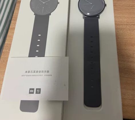 品牌型号：小米，米家石英手表。男女同款。2...