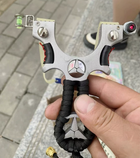 亏本包邮新款户外高端弹弓 工厂新生产一批激...