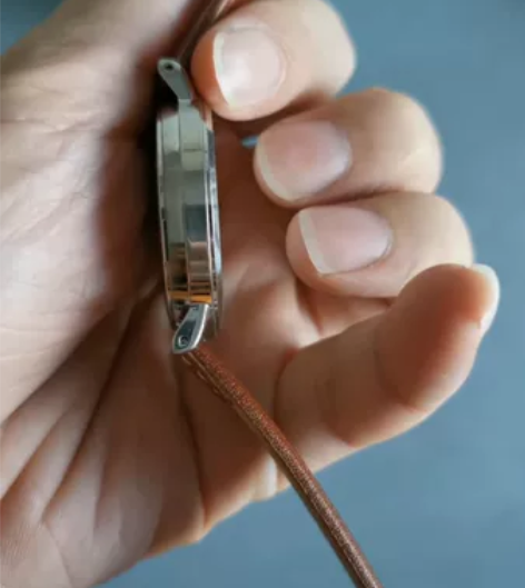 现货西铁城猎鹰Qp，用了有两年了，后盖有一...