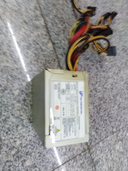 额定350W全汉电源SFX电源带显卡供电接...