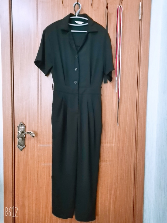 朵以新款,连体裤。90斤以内