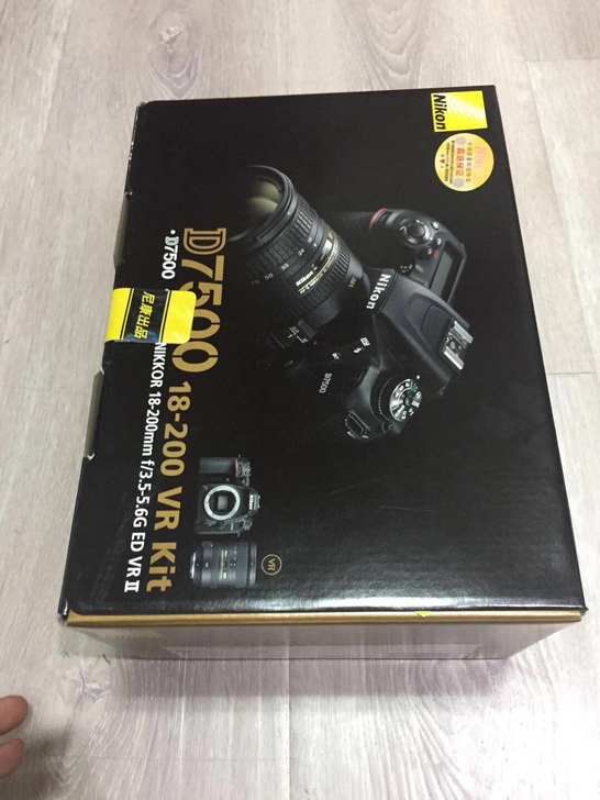 尼康单反D7500  搭配18-200套机