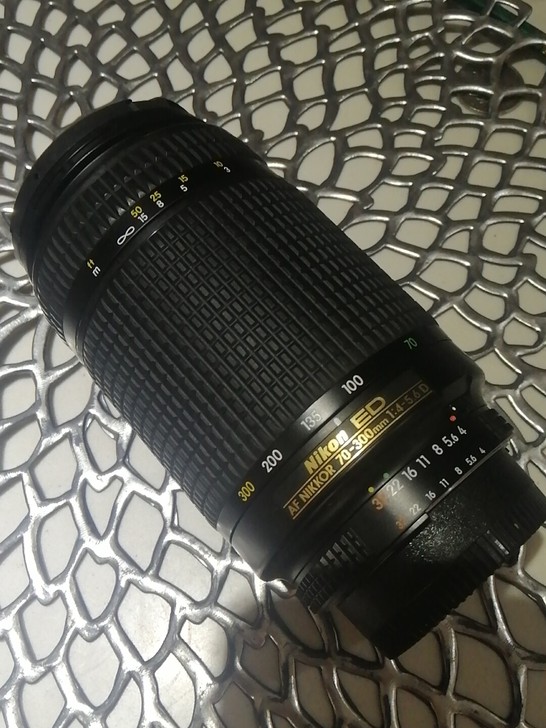 尼康 70-300 4.5-5.6 d E...