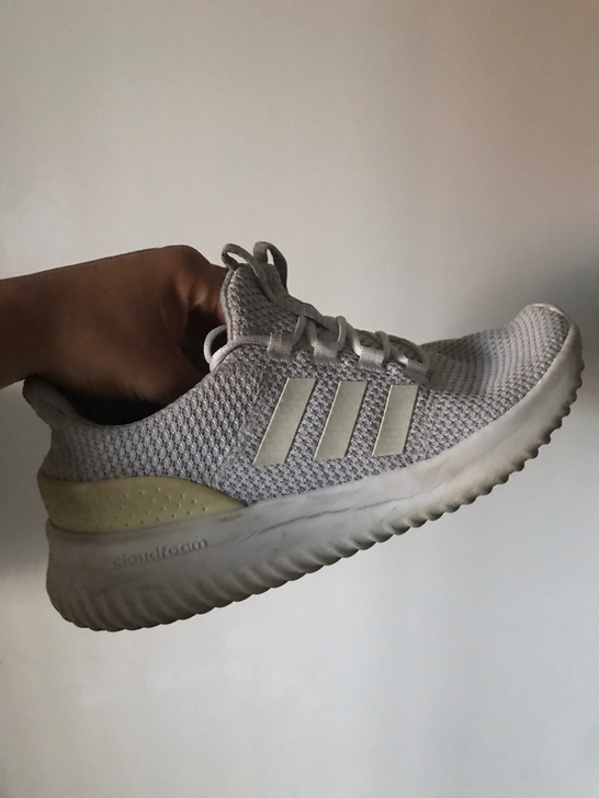 Adidas阿迪达斯休闲跑步鞋 40.5码...