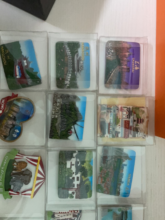 冰箱贴，旅游纪念，5块钱1个，网上买都得十...