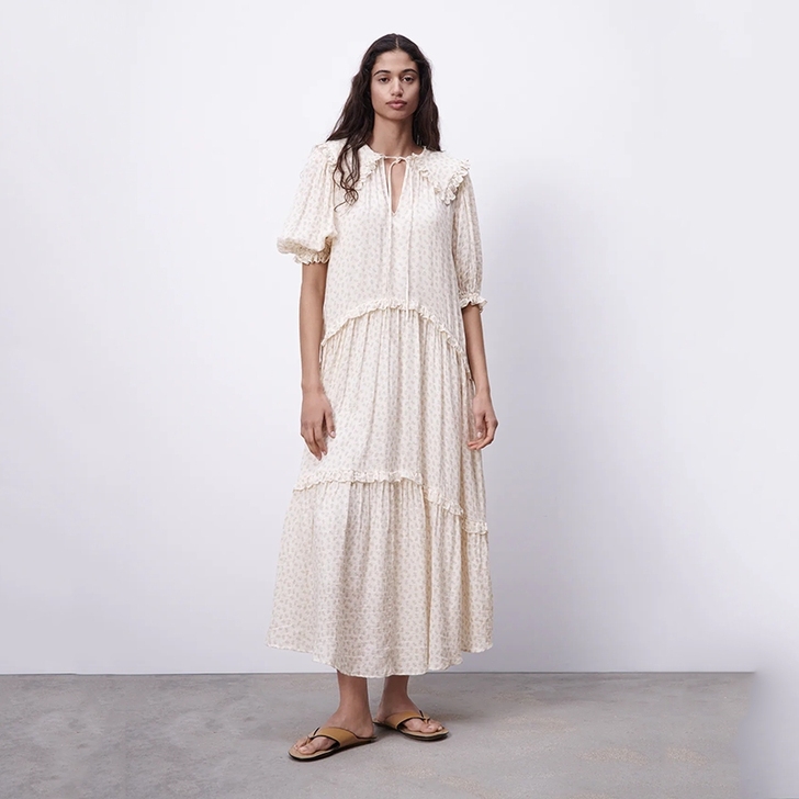 ZARA碎花连衣裙。