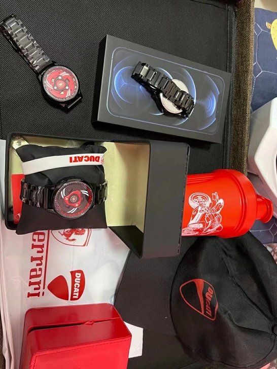 杜卡迪7代夜光旋转手表 248送大礼包